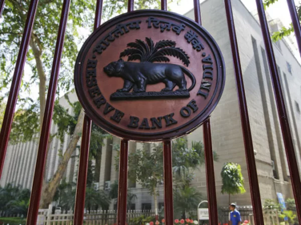 RBI ने एक और बैंक का लाइसेंस किया रद्द, ग्राहकों में पैसों को लेकर बेचैनी, क्या होगा जमा रकम का