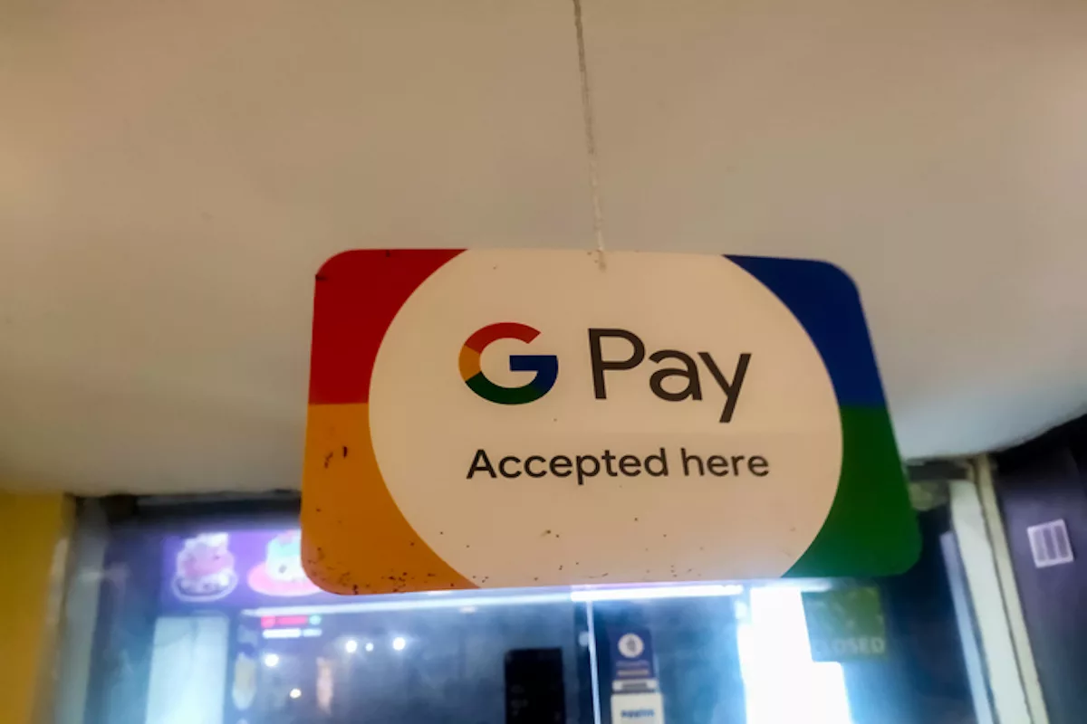 Chennai, India - January 10th ‎2021: Sign of Google Pay. G Pay accepted here signboard banner hanging on shop. Online payment through Mobile. Digital india. Cash less Shopping.