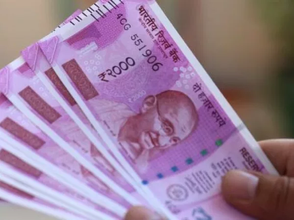RBI ने 2 हज़ार के नोट एक्सचेंज को लेकर जारी किया अपडेट, 1 अप्रैल को ऑफिस में नहीं कर सकेंगे डिपॉजिट