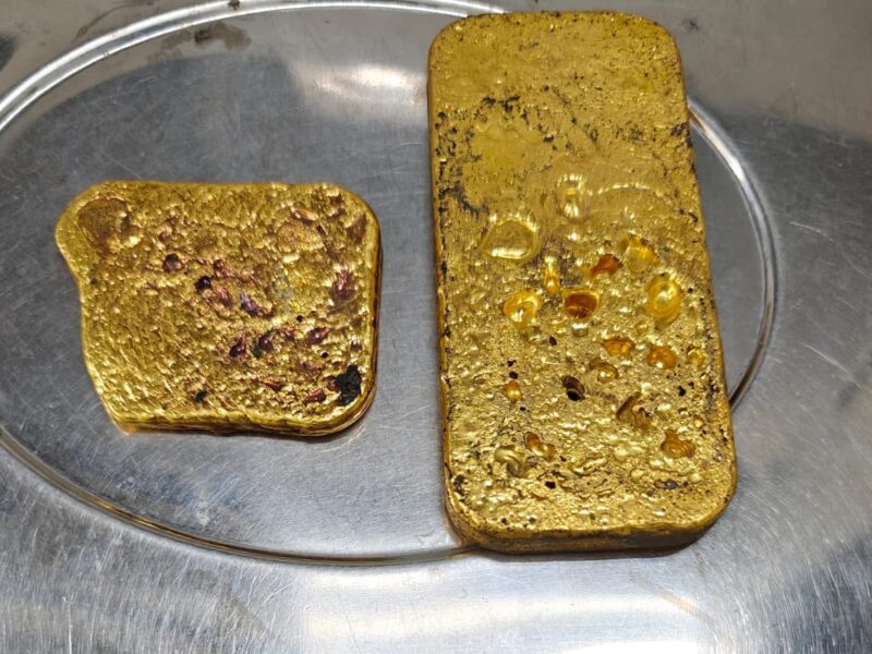 SAUDI से आए भारतीय यात्री के पास बरामद किया गया 981 grams का सोना, तुरंत किया गया गिरफ्तार