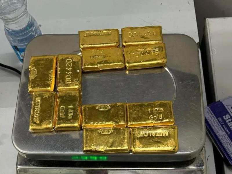 Flight की सीट के नीचे पाया गया 1.95 करोड़ रुपए का सोना, IGI कस्टम अधिकारियों ने शुरू की जांच