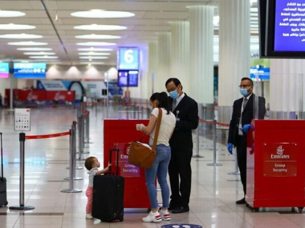 UAE : Emirates एयरलाइन ने दुबई Airport से सभी Flights को किया स्थगित, रास्ता ब्लॉक होने से यात्रियों आवागमन में दिक्कत