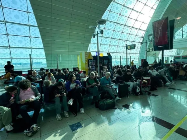 DUBAI में यात्रियों को सावधानी बरतने की दी सलाह, Flight प्रस्थान के 2 घंटे पहले पहुंचे Airport