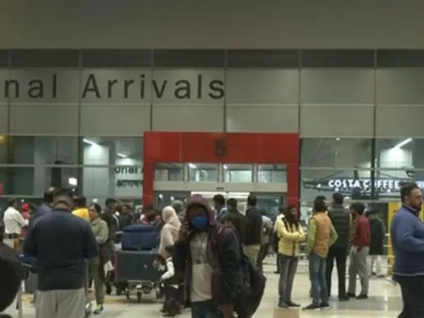 IGI Airport पर फर्जी Passport बनाकर पहुंचे यात्री को किया गया गिरफ्तार, सामने आया आश्चर्यजनक कारण