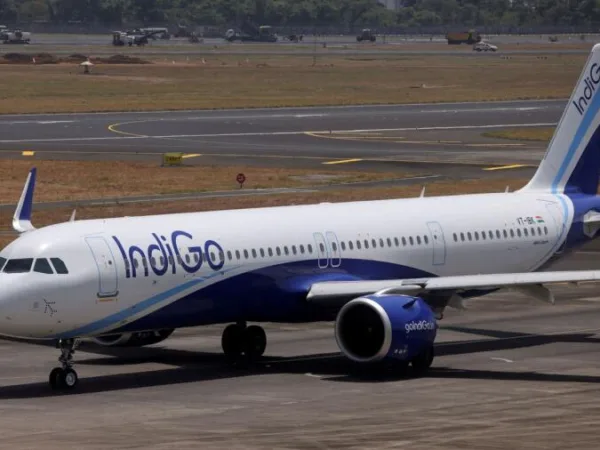 अहमदाबाद जाने वाले IndiGo aircraft को तुरंत कराया गया लैंड, लैंडिंग गियर में आई खराबी फिर इमरजेंसी हुई घोषित
