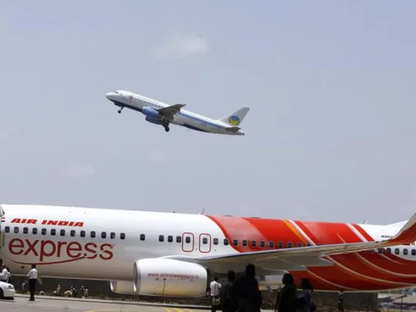 152 यात्रियों को दुबई लेकर जा रही Air India Express सहित दो विमानों को किया गया स्थगित, यात्रियों में आक्रोश