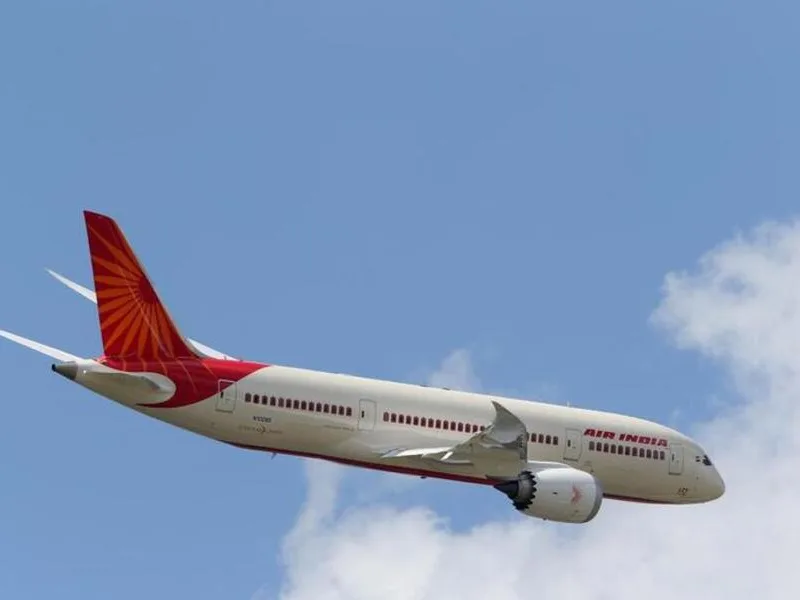 एयर इंडिया एक्सप्रेस ने प्रभावित यात्रियों के लिए जारी किया व्हाट्सएप नंबर, रिफंड सहित फ्लाईट री-शेड्यूल का दिया ऑप्शन