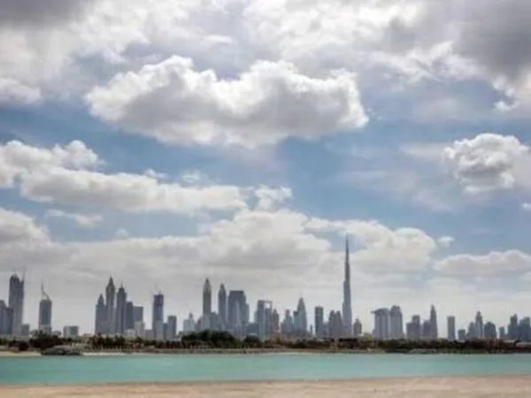 UAE : पुलिस ने वाहन चालकों के लिए जारी किया अलर्ट, स्पीड लिमिट में बदलाव का रखें ख्याल