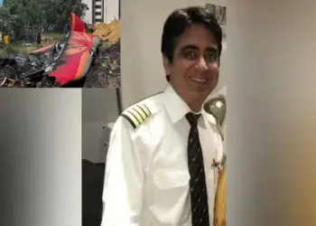 पायलट सुमित सभरवाल पंचतत्व में हुए विलीन, 90 वर्षीय पिता का रो-रोकर बुरा हाल