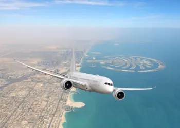 गर्मियों और छुट्टियों के दौरान UAE हवाई टिकटों की कीमत में आया जबरदस्त उछाल