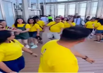 बुर्ज खलीफा पर भारतीय पर्यटकों का गरबा वीडियो हुआ वायरल