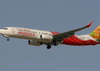 जयपुर से दिल्ली जा रही एयर इंडिया की फ्लाइट में हुई गड़बड़ी