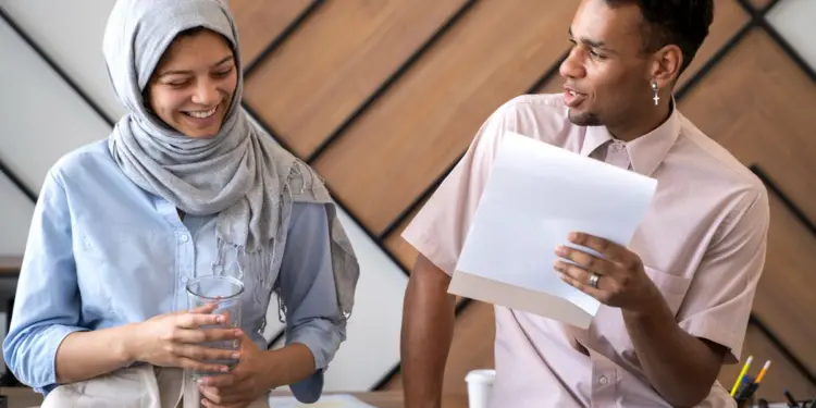 ईरान के द्वारा अमेरिकी सैन्य अड्डे पर हमले के बाद कुछ UAE कंपनियों ने वर्क फ्रॉम होम की सुविधा दी