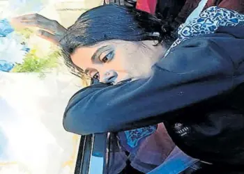 कुवैत में जॉब स्कैम में फंसी मां की वापसी बेटे की मौत के बाद हुई