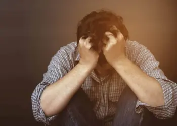 UAE के डॉक्टरों की चेतावनी, ईरान-इज़राइल युद्ध के भयंकर दृश्यों से बढ़ रहा है मानसिक तनाव