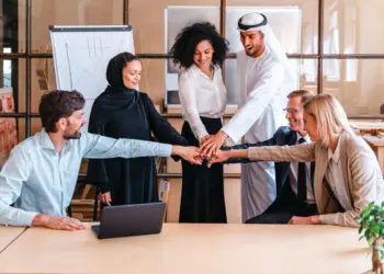 जानिए UAE में पार्ट-टाइम काम करने वालों को ग्रैच्युटी मिलती है या नहीं