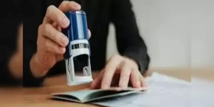 कुवैत छोड़ने से पहले प्रवासियों को नए एग्ज़िट नियमों के बारे में क्या जानना है ज़रूरी