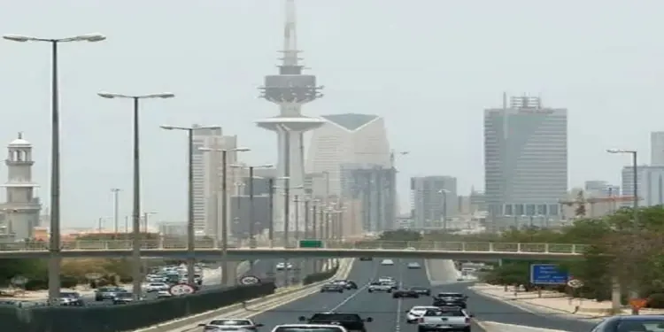 कुवैत सरकार का नया नियम, भत्ते की चाहत रखने वाले कर्मचारियों की कार्यस्थल पर उपस्थिति अनिवार्य