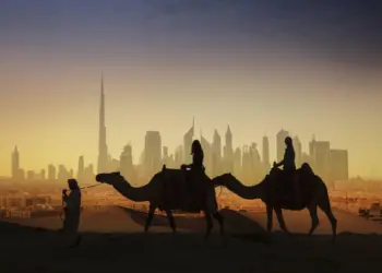 अगर UAE में घूमने जा रहे हैं तो जानें टॉप कैशलेस पेमेंट ऑप्शन्स