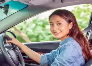 UAE में 50 से अधिक देशों के लाइसेंस होंगे मान्य