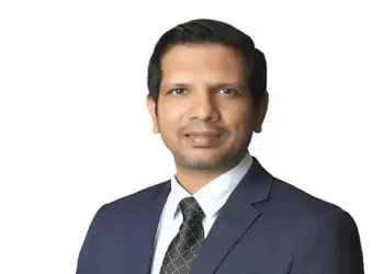 केरल के 49 वर्षीय भारतीय हड्डी रोग विशेषज्ञ का दुबई में निधन