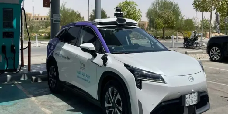 सऊदी अरब ने रियाद में शुरू की सेल्फ-ड्राइविंग टैक्सी सेवा, स्मार्ट मोबिलिटी की दिशा में उठाया ऐतिहासिक कदम