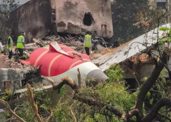 अहमदाबाद प्लेन क्रैश के बाद अचानक बीमार हुए 112 पायलट, सरकार, सरकार ने संसद में दी जानकारी