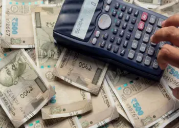 UAE में रहने वाले भारतीय निवासियों को इस साल भारत में ITR फाइल करना बहुत जरूरी, वरना हो सकती है पेनल्टी