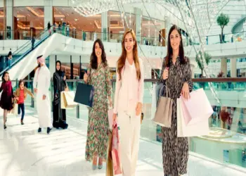 UAE में टूरिस्टों के लिए टैक्स फ्री शॉपिंग, कैसे पा सकते हैं VAT का रिफंड