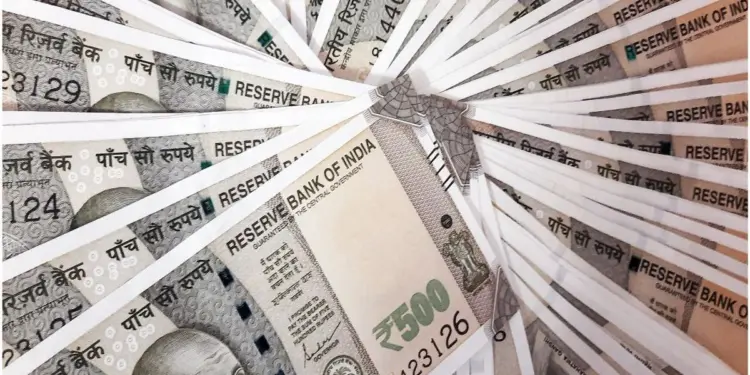 1 अगस्त से बदलने जा रहे हैं भारतीय बैंकों के नियम, UAE में रहने वाले भारतीयों के लिए क्या जानना है जरूरी