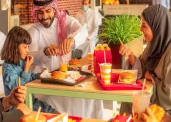 सऊदी अरब में रेस्टोरेंट मेनू पर नमक, कैफीन और कैलोरी बर्न की जानकारी जरूरी