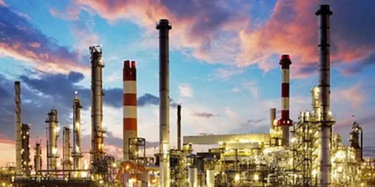 सऊदी में उद्योगों को मिली राहत, निर्धारित ज़ोन के बाहर भी मिलेगी संचालन की अनुमति