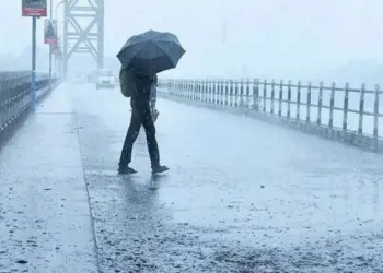 यूएई में भारी बारिश, पानी बढ़ाने का मिशन जारी