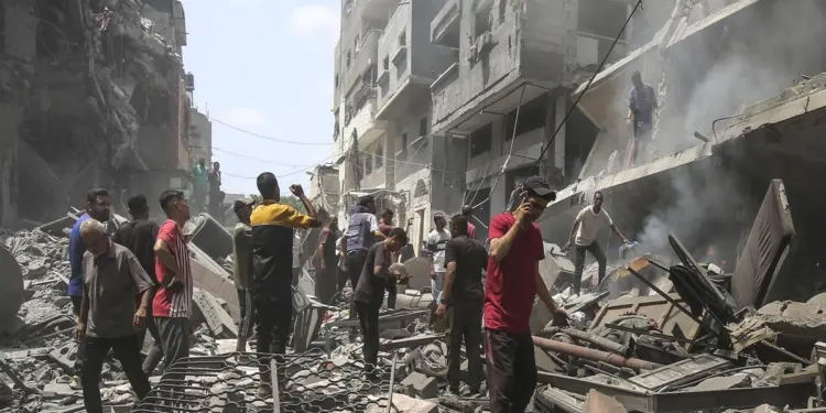 गाज़ा में युद्ध और तबाही के बीच बढ़ रहे एंटीबायोटिक-प्रतिरोधी रोग, लाखों लोगों के लिए बनी नई चुनौती