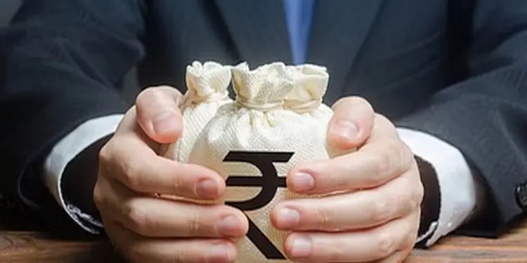 UAE में रहने वाले भारतीयों के लिए महत्वपूर्ण सूचना, ITR फाइल करते समय ना करें ये गलतियां वरना टैक्स रिफंड में होगी देरी