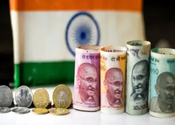 जानते हैं देश के बड़े-बड़े बैंकों में खाता चालू रखने के लिए न्यूनतम बैलेंस कितना होना चाहिए