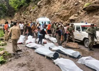 जम्मू-कश्मीर के किश्तवाड़ में बादल फटने से भारी तबाही, अभी तक लापता लोगों और शवों की तलाश जारी