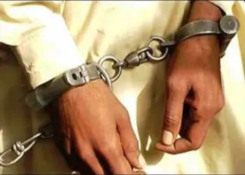 कुवैत में पांच एशियाई प्रवासी रेजिडेंसी वीजा की अवैध खरीद-फरोख्त के आरोप में गिरफ्तार