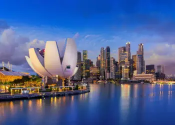 भारतीयों के लिए अब सिंगापुर में बसना हुआ और भी आसान, 7 हजार रूपए से भी कम में पा सकते हैं सिंगापुर की परमानेंट रेज़िडेंसी