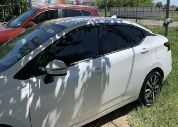 कुवैत में गाड़ियों पर काला शीशा लगाने की मिली मंजूरी