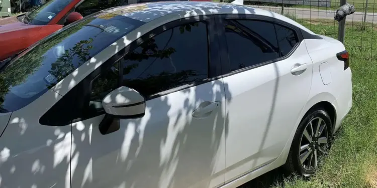 कुवैत में गाड़ियों पर काला शीशा लगाने की मिली मंजूरी