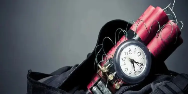 दिल्ली की 20 प्राइवेट स्कूलों को मिली बम से उड़ाने की धमकी, आनन-फानन में खाली कराए गए सारे स्कूल