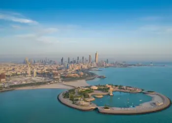 कुवैत के कुवैतीकरण अभियान से भारतीयों पर पड़ेगा बड़ा असर, हर क्षेत्र में कुवैती नागरिकों को मिलेगी नियुक्ति