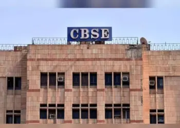 यूएई में पढ़ने वाले भारतीय प्रवासी छात्रों और उनके अभिभावकों के लिए खड़ी हुई परेशानी, CBSE ने जारी किया नया नियम बिना APAAR ID के नहीं होगा रजिस्ट्रेशन