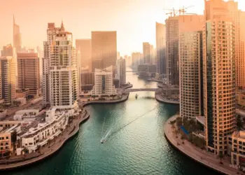 आप भी यूएई में करना चाहते हैं काम तो जान लें क्या कहता है वहां का श्रम कानून नियम, जाने अपने अधिकारों के बारें में