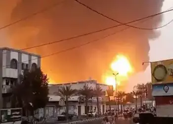 इजराइल ने यमन में मचाई तबाही, सैन्य परिसर, पावर स्टेशन और ईंधन भंडारण पर दागी मिसाइलें, चारों ओर मची तबाही