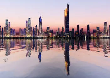 कुवैत सरकार ने बड़ी कार्रवाही करते हुए कई प्रवासियों को किया गिरफ्तार, 19 दुकानों को बंद कराया गया और अस्थायी बाजारों को हटाया