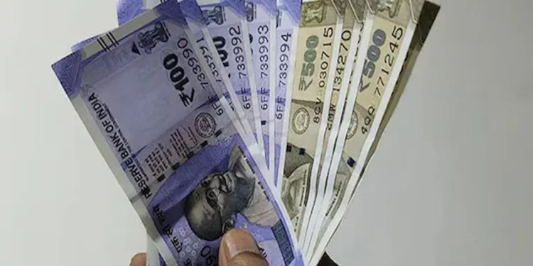 कागजी कार्रवाही और बैंक जाने का झंझट अब खत्म, ATM और UPI से निकाल सकेंगे PF का पैसा