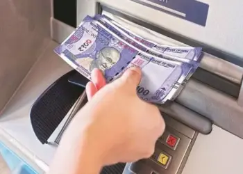 ATM New Rule: हर महीने केवल तीन फ्री ट्रांजैक्शन मिलेंगे, अधिक लेनदेन पर लगेगा इतना चार्ज