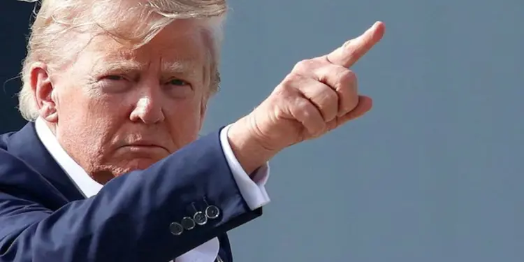 ट्रंप का टैरिफ हमला: भारत समेत 90 से अधिक देशों पर पर जारी किए नए शुल्क, भारत पर लगाया 50 प्रतिशत से अधिक का शुल्क